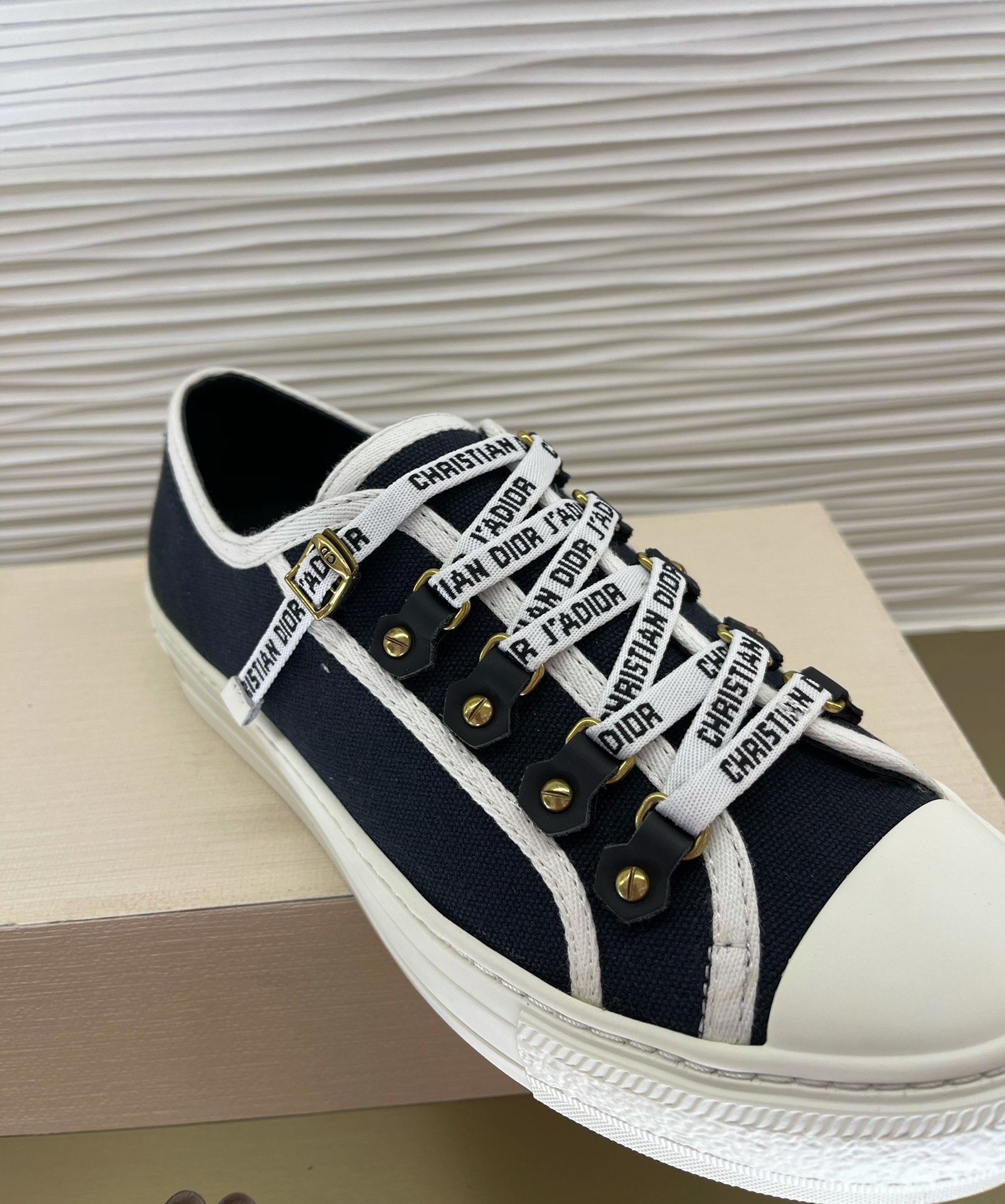 D*or sneakers