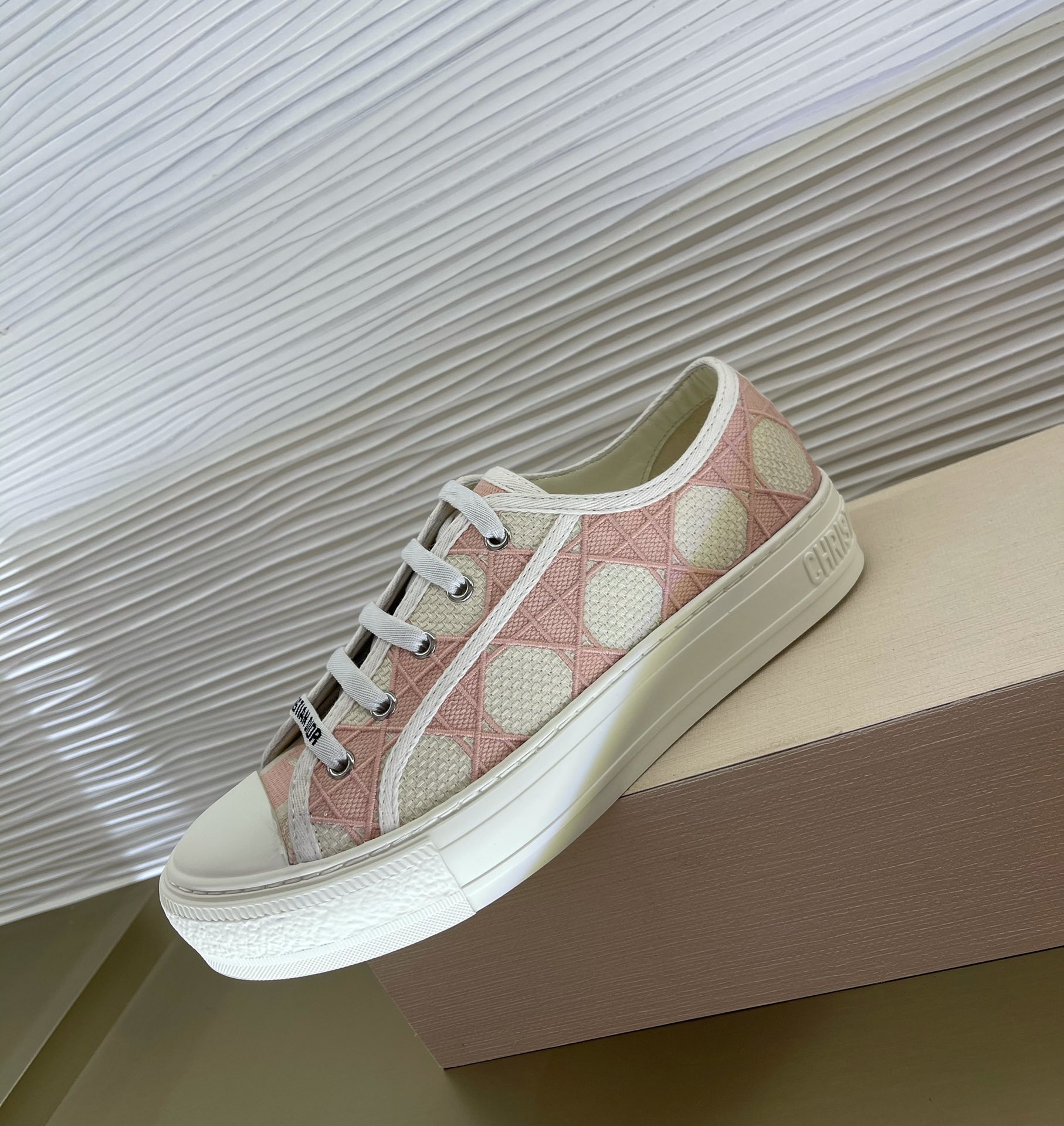 D*or sneakers