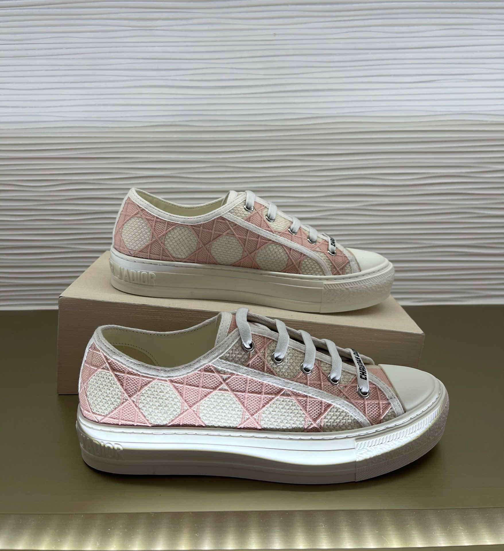 D*or sneakers