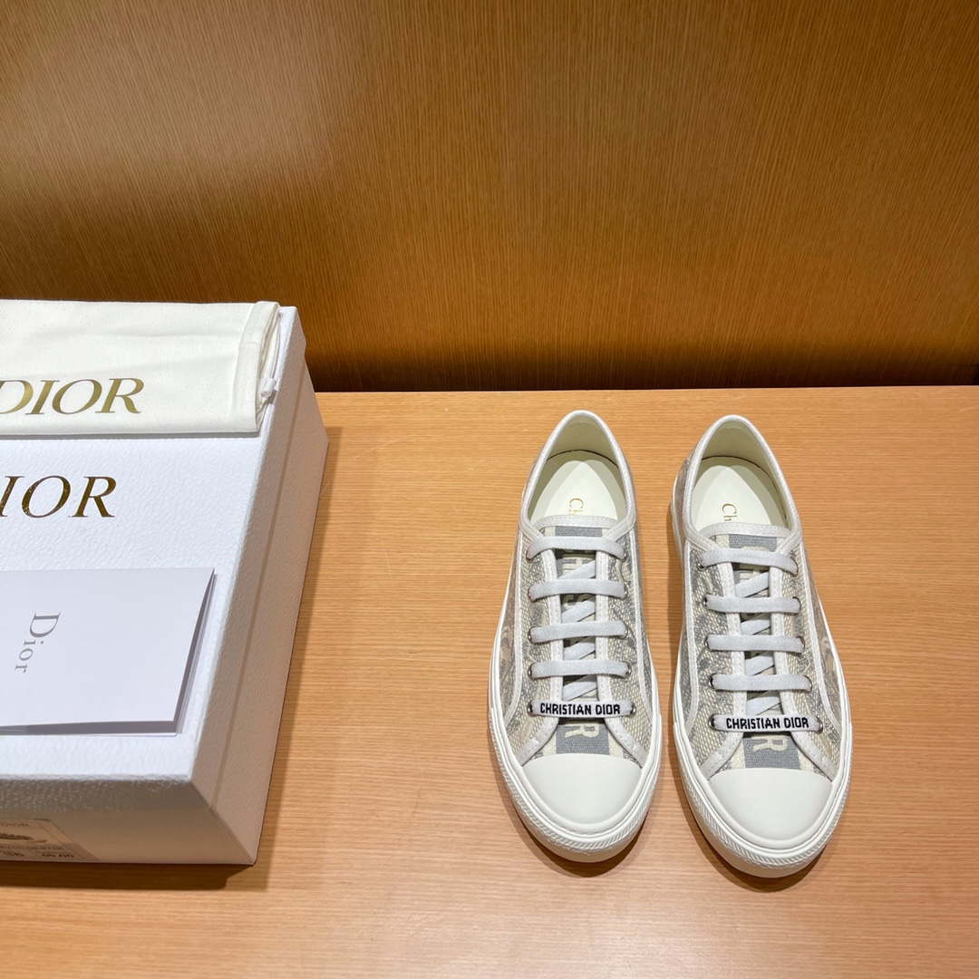 D*or sneakers