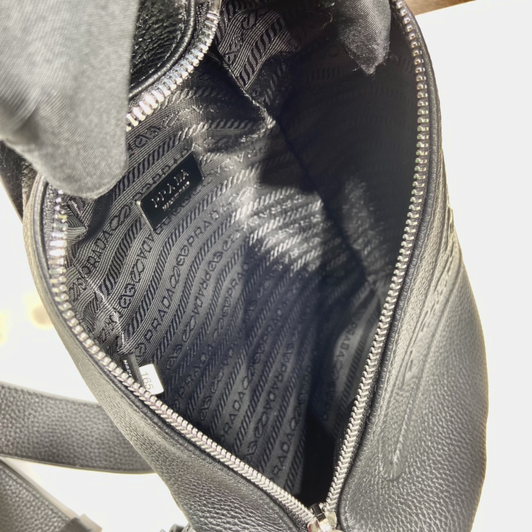 Pra*a 2vz098 handbags-17*32*6.5cm